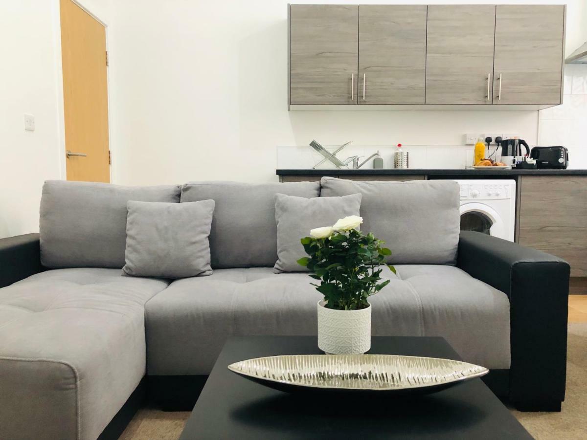 Showcase - Highcross House Apartment